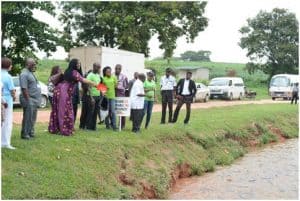 Picture of Officials from the Federal Ministry of Finance during a tour of the catfish ponds in IITA, Ibadan, established and maintained by youth Agripreneurs.