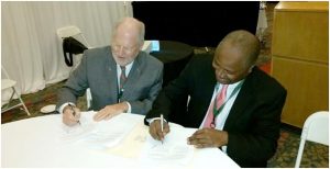 Picture of University of Florida – IFAS Senior Vice President for Agriculture and Natural Resources Jack Payne and IITA’s Director General Nteranya Sanginga
