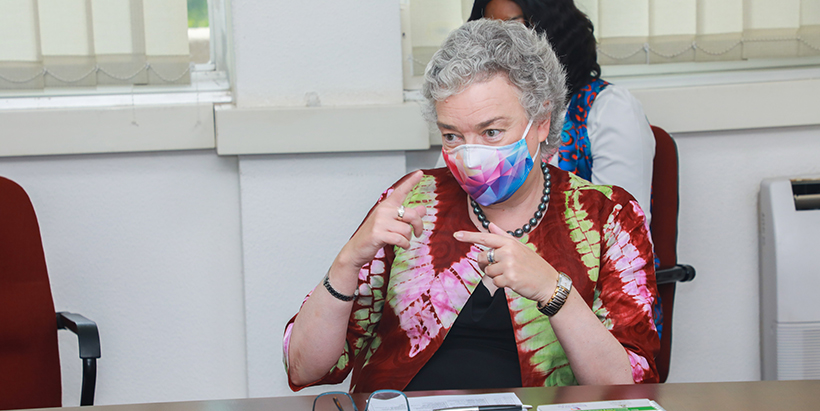 Acting British High Commissioner visits IITA Ibadan