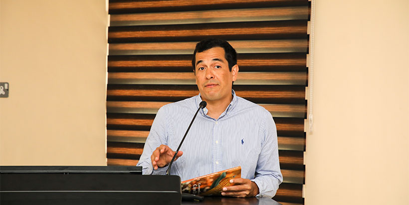 IITA Senior Plant Pathologist Alejandro Ortega-Beltran, encouraging the participants to adopt aflatoxin management in their countries. 