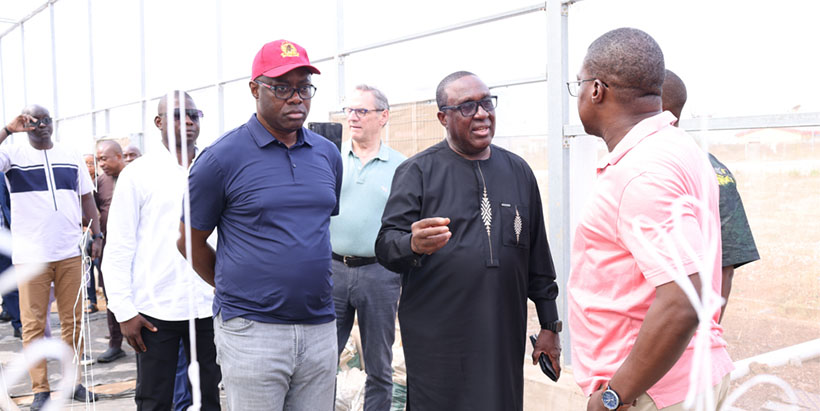 IITA Director General, Dr Simeon Ehui discussing with Oyo State Governor, His Excellency Seyi Makinde and CEO IITA-BIP, Dr Debo Akande.