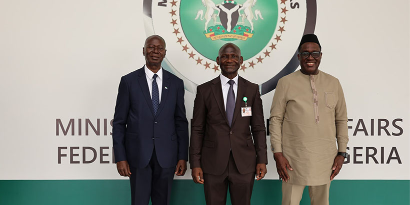 Sierra Leone Ambassador to Nigeria, H. E. Dr Julius Sandy (l); Chief of Protocol at the Ministry of Foreign Affairs, H. E. Wahab Akande (m); IITA Director General and CGIAR Regional Director for Continental Africa, Dr Simeon Ehui (r).