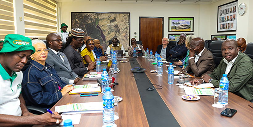 IITA team with the PDC2V delegation during the meeting.
