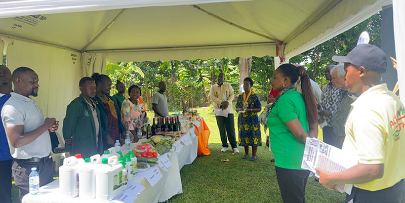  Simon showcased FHS+ products during the IITA DG’s visit to Uganda alongside other selected youth innovators.