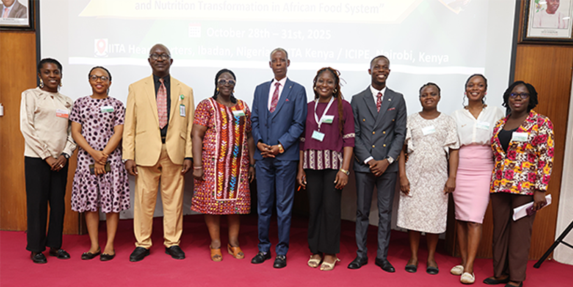 IARSAF members and recipients of fellowship and grant awards, pictured with the keynote speakers.